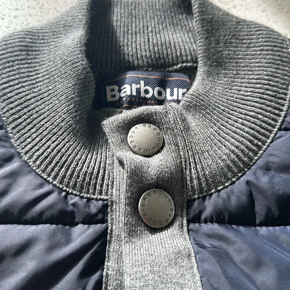 Barbours Men’s Essential Gilet Tailored Fit Mixed Media Vest in Blue